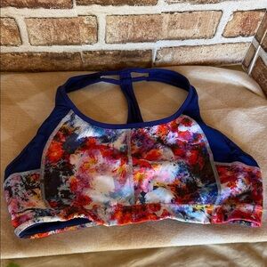 Women’s sport bra in Navy and Multicolor